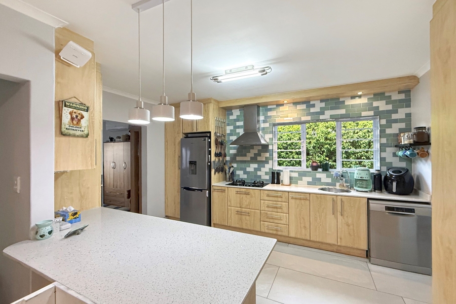 2 Bedroom Property for Sale in Welgelegen 3 Western Cape